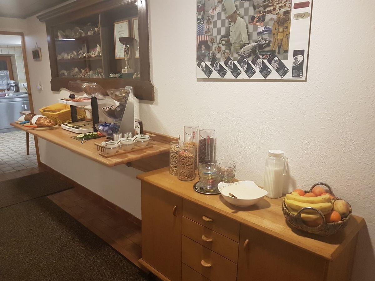 Gasthof Pension Santeler ザンクト・レオンハルト・イム・ピッツタール エクステリア 写真