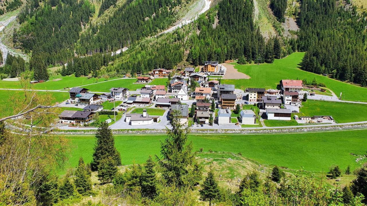 Gasthof Pension Santeler ザンクト・レオンハルト・イム・ピッツタール エクステリア 写真